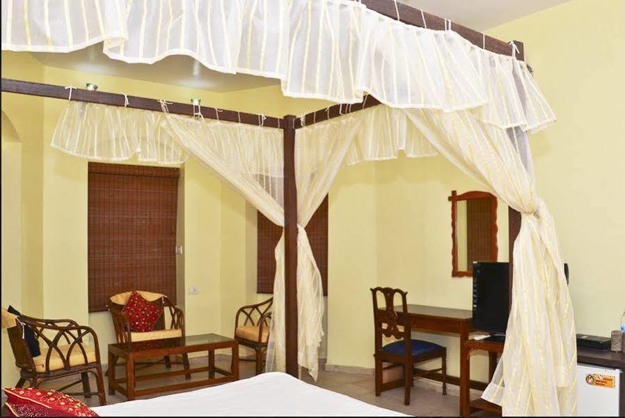 Hotel Banyan Tree Courtyard à Calangute Extérieur photo