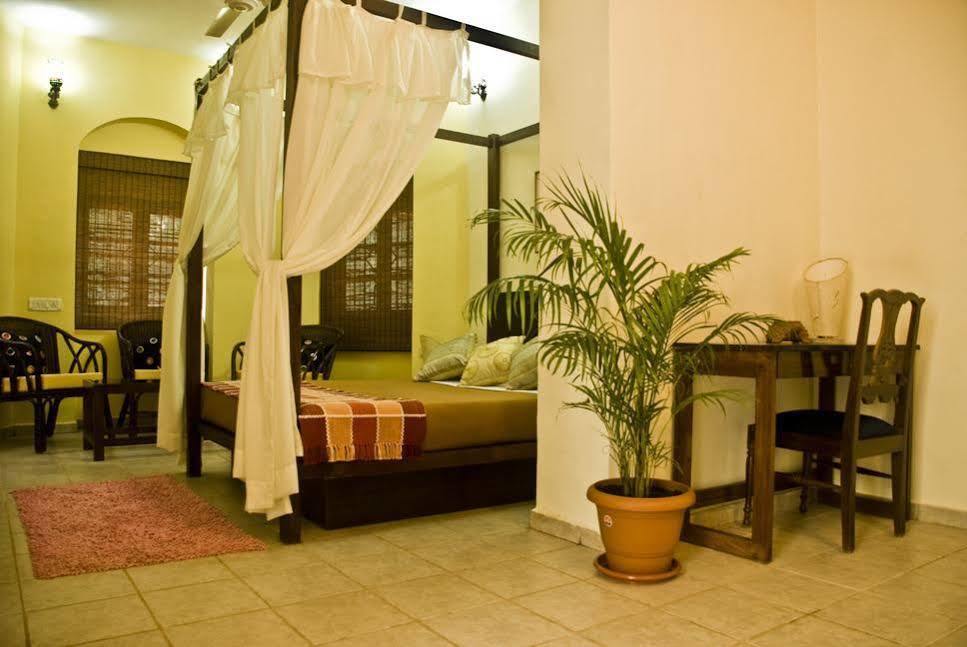 Hotel Banyan Tree Courtyard à Calangute Extérieur photo